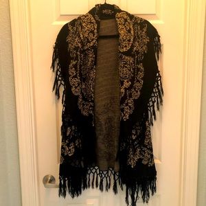 Beautiful bohemian warm shawl